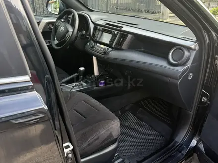 Toyota RAV4 2018 года за 11 300 000 тг. в Караганда – фото 8