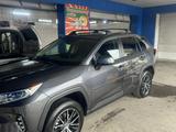 Toyota RAV4 2021 года за 16 500 000 тг. в Тараз – фото 3