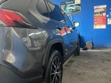 Toyota RAV4 2021 года за 16 500 000 тг. в Тараз – фото 5