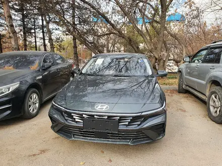 Hyundai Elantra 2024 года за 9 850 000 тг. в Алматы – фото 4