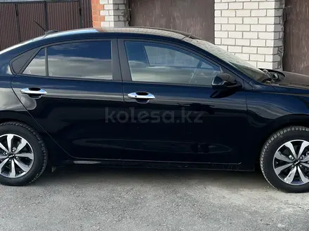 Kia Rio 2022 года за 8 500 000 тг. в Актобе – фото 2