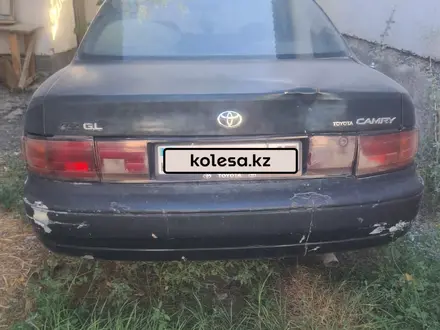 Toyota Camry 1992 года за 650 000 тг. в Караганда – фото 2