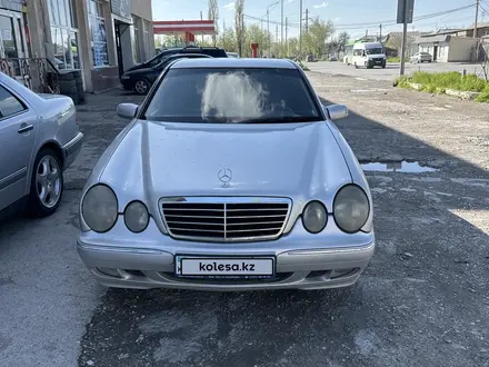 Mercedes-Benz E 240 2000 года за 3 800 000 тг. в Шымкент