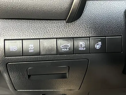 Toyota Camry 2023 года за 18 700 000 тг. в Актау – фото 17