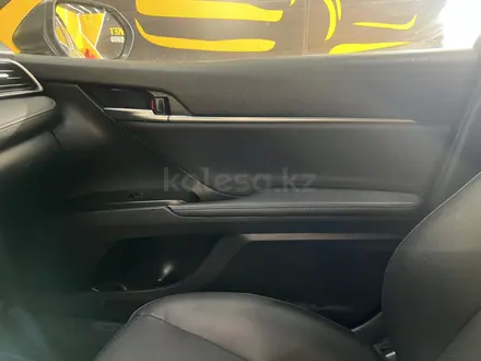 Toyota Camry 2023 года за 18 700 000 тг. в Актау – фото 18