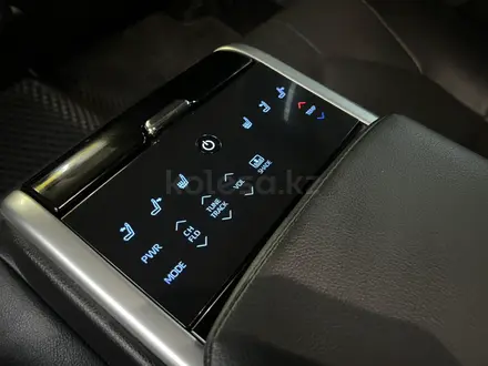 Toyota Camry 2023 года за 18 700 000 тг. в Актау – фото 23