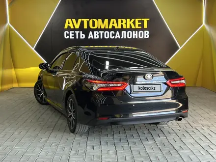 Toyota Camry 2023 года за 18 700 000 тг. в Актау – фото 5