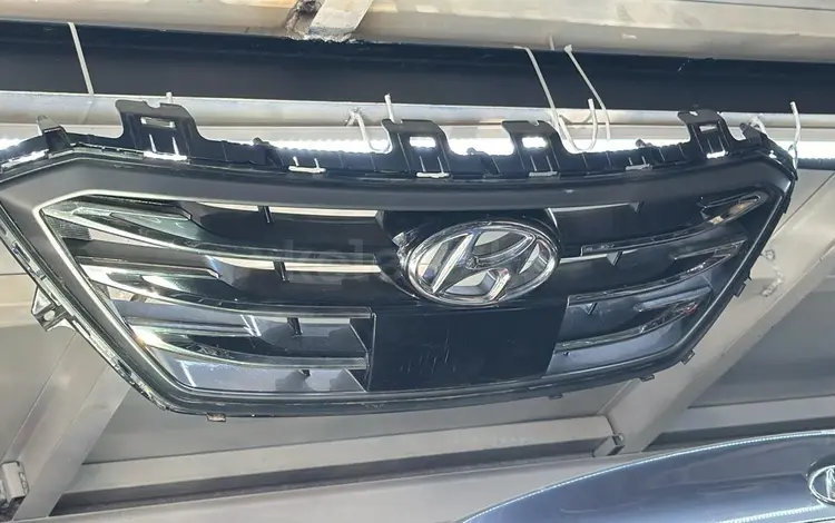 Решетка радиатора на Hyundai Sonata за 45 000 тг. в Алматы