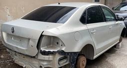 Volkswagen Polo 2012 года за 10 000 тг. в Астана – фото 2