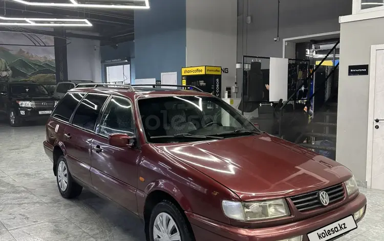 Volkswagen Passat 1994 года за 2 500 000 тг. в Семей