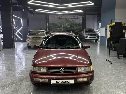 Volkswagen Passat 1994 года за 2 500 000 тг. в Семей – фото 2