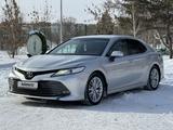 Toyota Camry 2019 года за 13 900 000 тг. в Костанай – фото 2