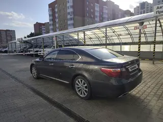 Lexus LS 460