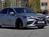 Toyota Camry 2021 года за 13 500 000 тг. в Астана – фото 5