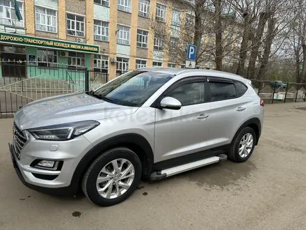 Hyundai Tucson 2019 года за 10 500 000 тг. в Уральск – фото 2