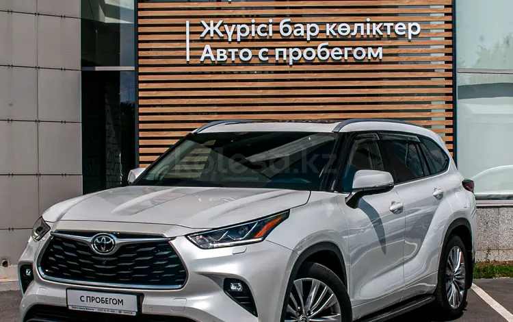 Toyota Highlander 2022 года за 33 000 000 тг. в Павлодар