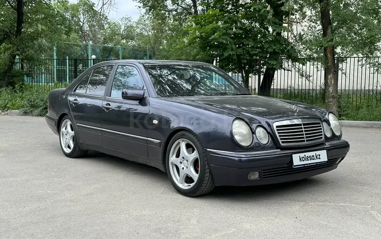 Mercedes-Benz E 320 1997 годаүшін3 800 000 тг. в Алматы