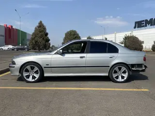 BMW 525
