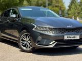 Kia K5 2022 года за 9 800 000 тг. в Алматы – фото 2