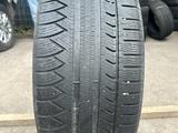 235/55/20 один баллонfor40 000 тг. в Астана
