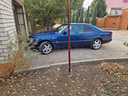 Mercedes-Benz E 200 1994 года за 3 900 000 тг. в Атырау – фото 8