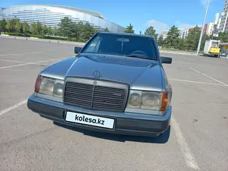Mercedes-Benz E 230