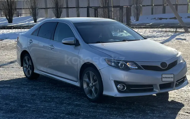 Toyota Camry 2013 года за 5 300 000 тг. в Актобе