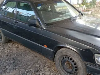 Mercedes-Benz 190