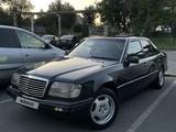 Mercedes-Benz E 220 1993 годаfor1 400 000 тг. в Шымкент