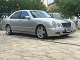 Mercedes-Benz E 320 2001 года за 5 500 000 тг. в Жанаозен – фото 2