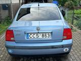 Volkswagen Passat 1999 года за 100 000 тг. в Уральск – фото 2