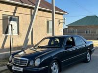 Mercedes-Benz E 320 1996 года за 2 700 000 тг. в Шымкент