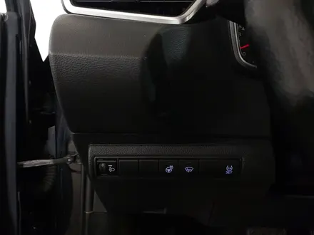 Toyota Corolla 2019 года за 8 590 000 тг. в Шымкент – фото 13