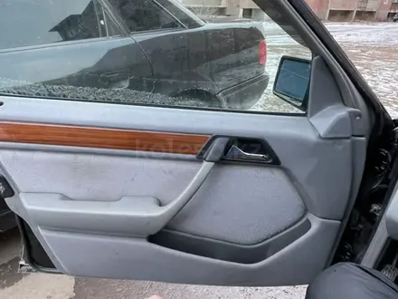 Mercedes-Benz E 200 1993 года за 1 500 000 тг. в Жезказган – фото 7