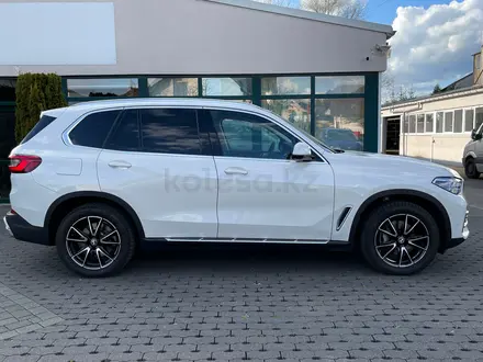 BMW X5 2019 года за 32 000 000 тг. в Петропавловск – фото 27