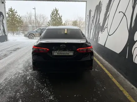 Toyota Camry 2023 года за 18 000 000 тг. в Актау