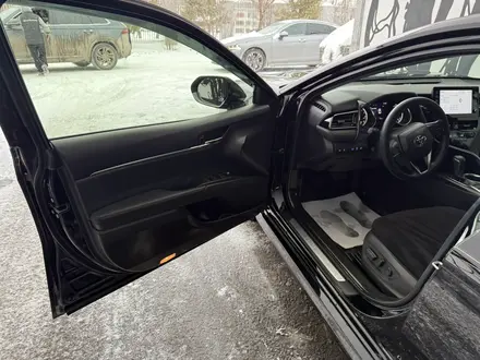 Toyota Camry 2023 года за 18 000 000 тг. в Актау – фото 3