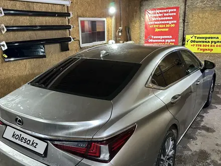 Lexus ES 250 2021 года за 22 500 000 тг. в Астана – фото 2