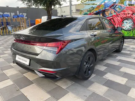 Hyundai Elantra 2022 года за 10 700 000 тг. в Алматы – фото 8