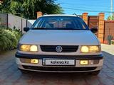 Volkswagen Passat 1995 года за 2 100 000 тг. в Актобе – фото 3