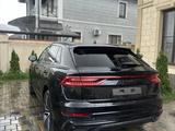 Audi Q8 2022 года за 40 400 000 тг. в Алматы – фото 2