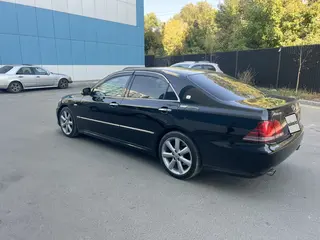 Toyota Crown, 2009