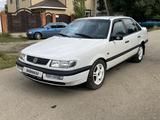 Volkswagen Passat 1994 годаүшін1 750 000 тг. в Актобе – фото 3
