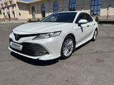 Toyota Camry 2018 года за 14 000 000 тг. в Алматы – фото 3