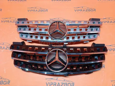 Решетка центральная радиатора Mercedes-Benz w164 ML за 50 000 тг. в Астана