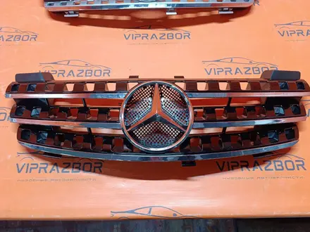Решетка центральная радиатора Mercedes-Benz w164 ML за 50 000 тг. в Астана – фото 3