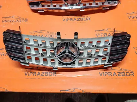 Решетка центральная радиатора Mercedes-Benz w164 ML за 50 000 тг. в Астана – фото 5