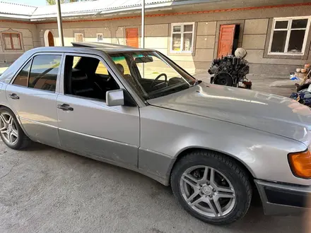 Mercedes-Benz E 300 1991 года за 1 700 000 тг. в Алматы – фото 3