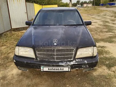 Mercedes-Benz C 180 1999 года за 1 500 000 тг. в Уральск