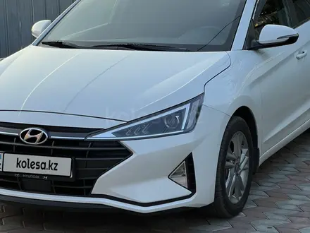 Hyundai Elantra 2020 года за 8 700 000 тг. в Алматы – фото 7